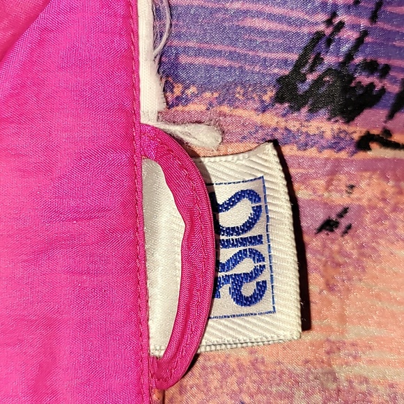 Vintage. Made in USA. ASICS. Full-zip windbreaker. Like-new. Women's Large - Picture 7 of 16